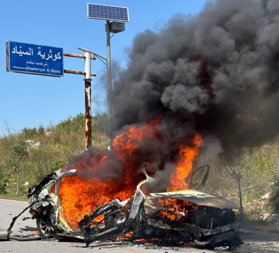 اصابة مواطنين جراء استهداف العدو لسيارة بين كوثرية السياد والشرقية