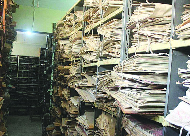 المعاملات عالقة في الأدراج لسنوات.. مكننة المعاملات واعتماد الحكومة الإلكترونية (E-Government) هي اليوم السبيل الوحيد لكسر حلقة الرشوة والابتزاز