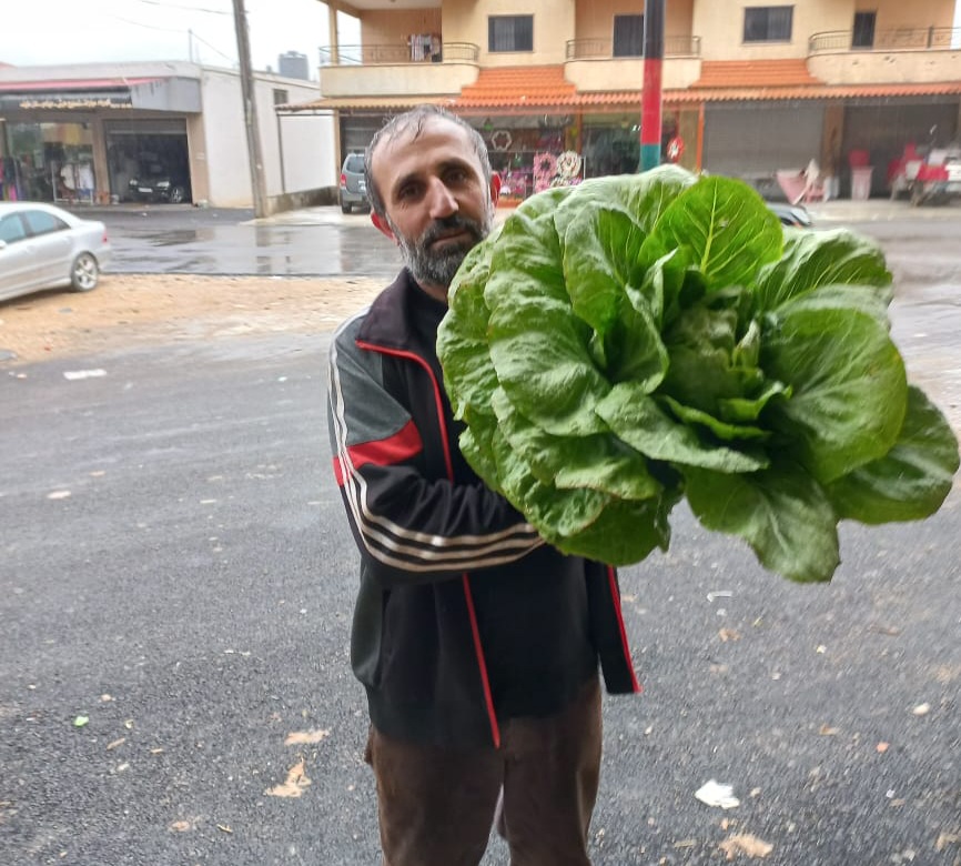 موسى شرقاوي من ارزي يعرض وافر إنتاجه