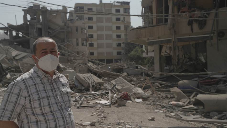 تحولت الأرصفة إلى ساحات لنقاش سياسي وللتحليلات العسكرية (علي علوش)