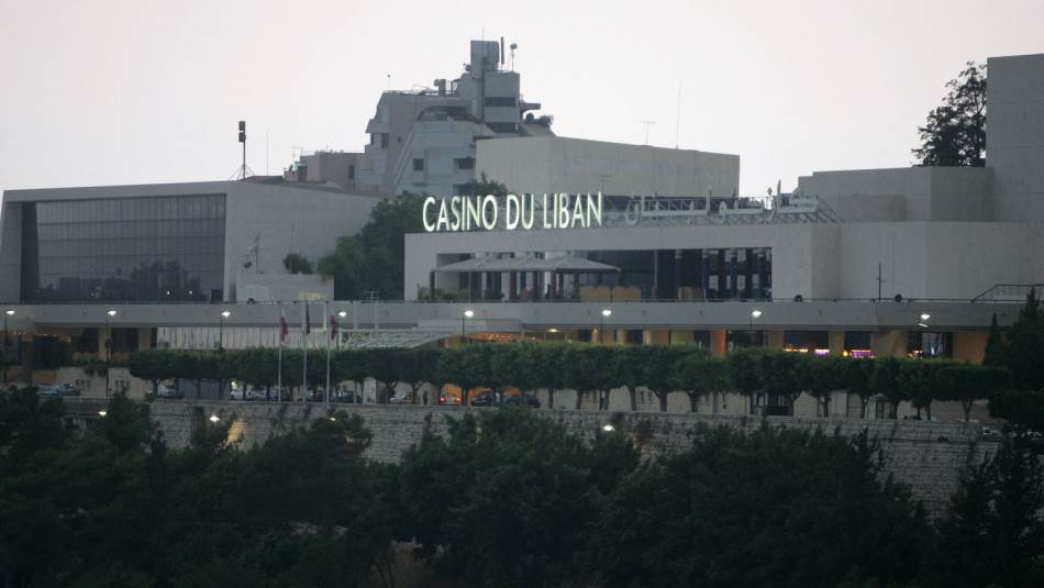 مشغلو مواقع القمار غير الشرعية عبر الانترنت معروفون بالأسماء للدولة ولأجهزتها (Getty)