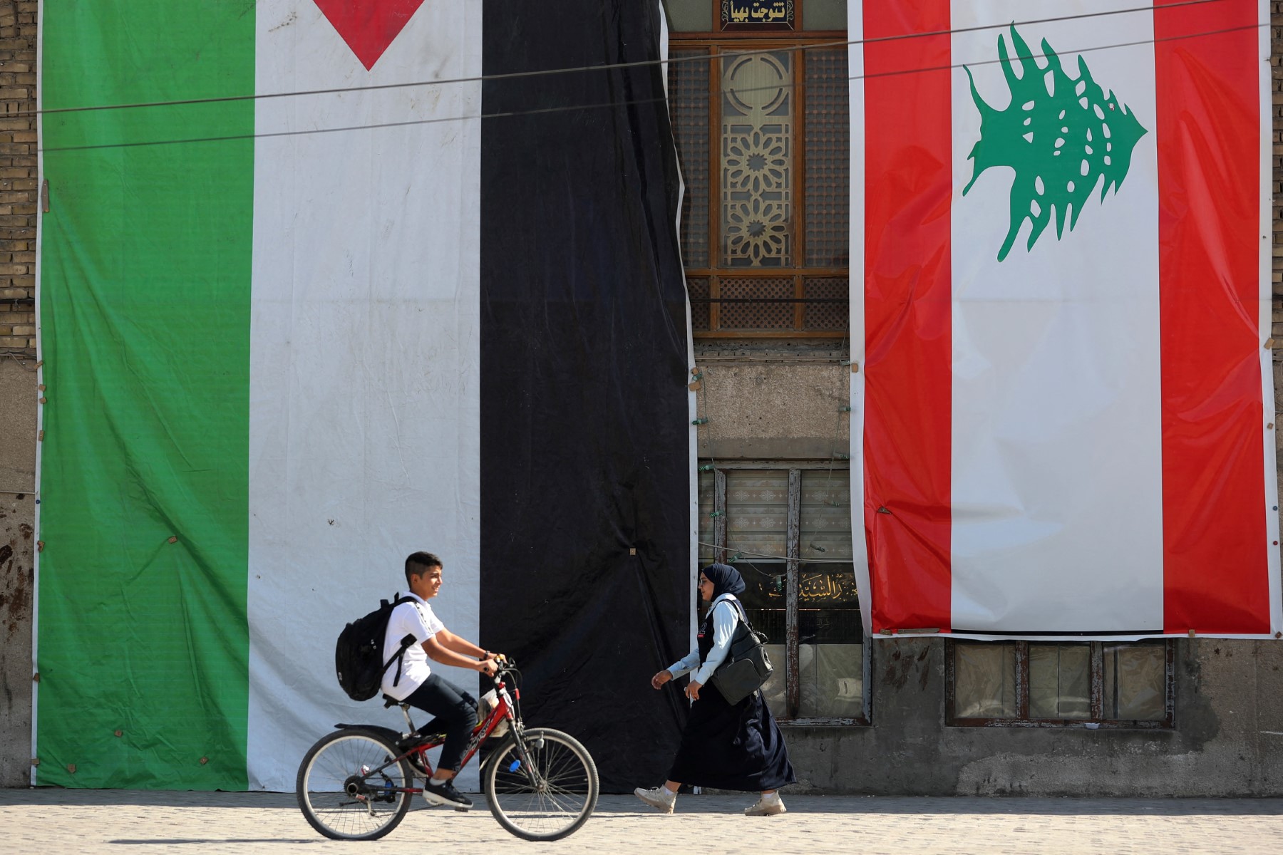 الخلافات متجذرة في المخيمات الفلسطينية في لبنان منذ عقود (ا ف ب)