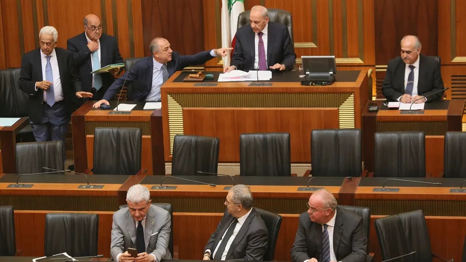 صوت مجلس النواب على تشكيل لجنة تحقيق برلمانية لمتابعة ملف الاتصالات (مصطفى جمال الدين)