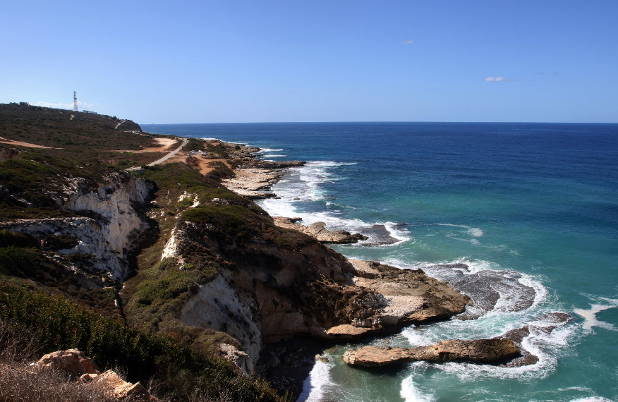 يقول إلياس اللقيس صاحب أحد المنتجعات السياحية في بلدة إبل السقي جارة مرجعيون والخيام \