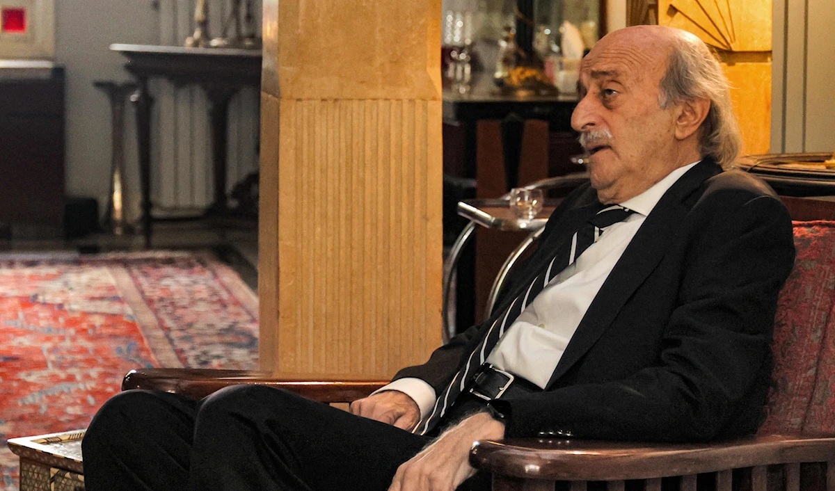 ذكّر البيان بأن «جنبلاط عمل في الكثير من المواقف من أجل حماية الدروز» (أ ف ب)