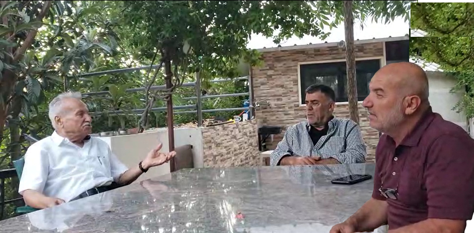 أبو محمد رضا حسّان والمختار أبو فيروز وأبو علي حسن عكر