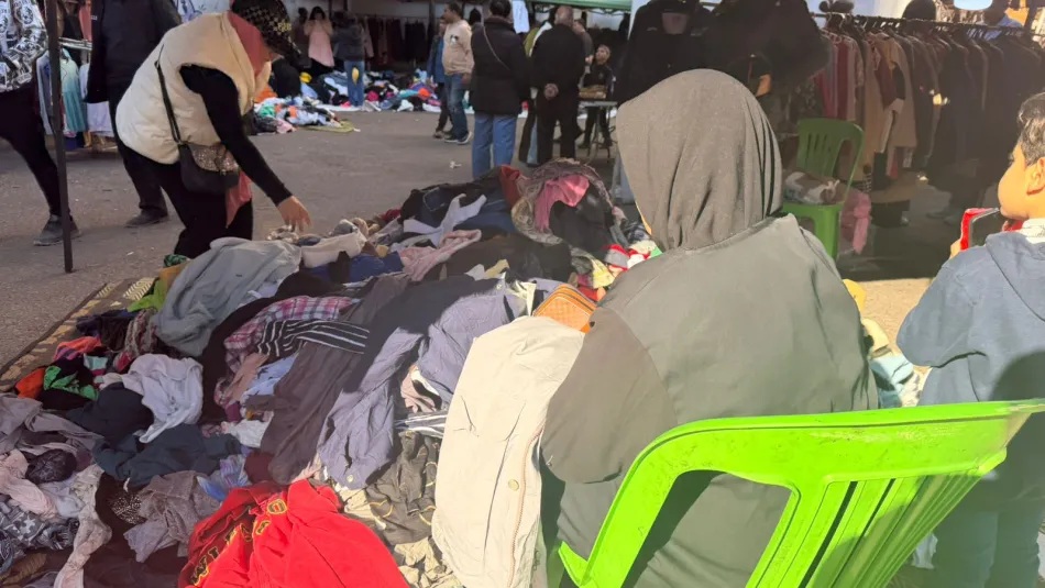 سوق الأحد منفذ للنازحين (فاطمة البسام)