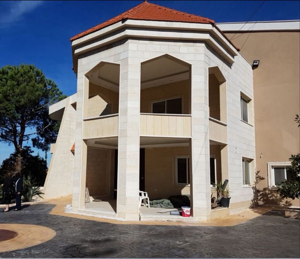 دار الدكتور شعيب في النبطية قبل التدمير