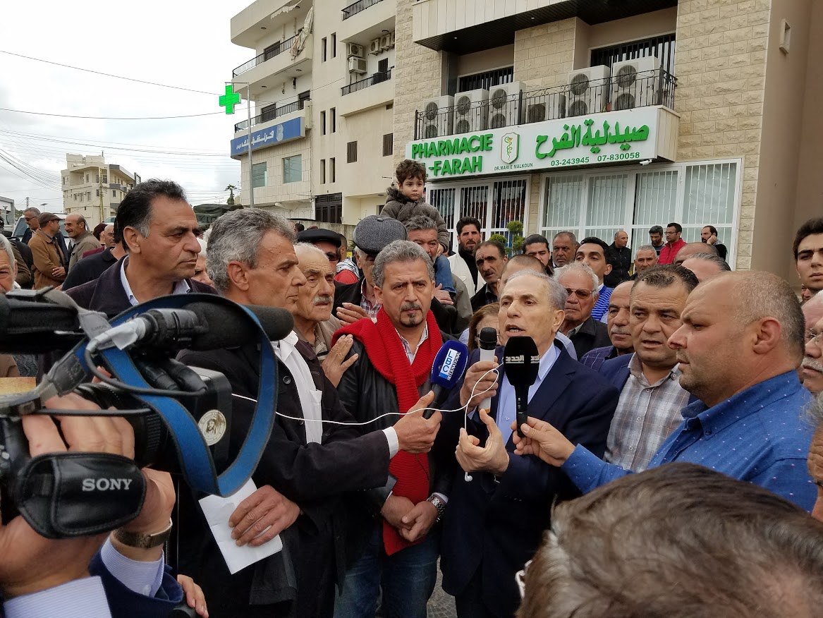 عزت رشيدي خلال حراك شعبي في بيروت