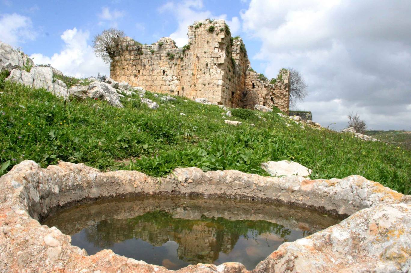 ينعم الجنوب اللبناني بمواقع أثرية وطبيعية كثيرة (كامل جابر - اندبدنت عربية)