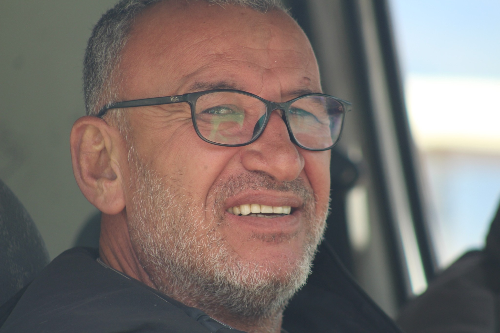 معلم الحدادة أبو علي عاطف محمد خريس موقفه الأخوي كشف معدن الرجل