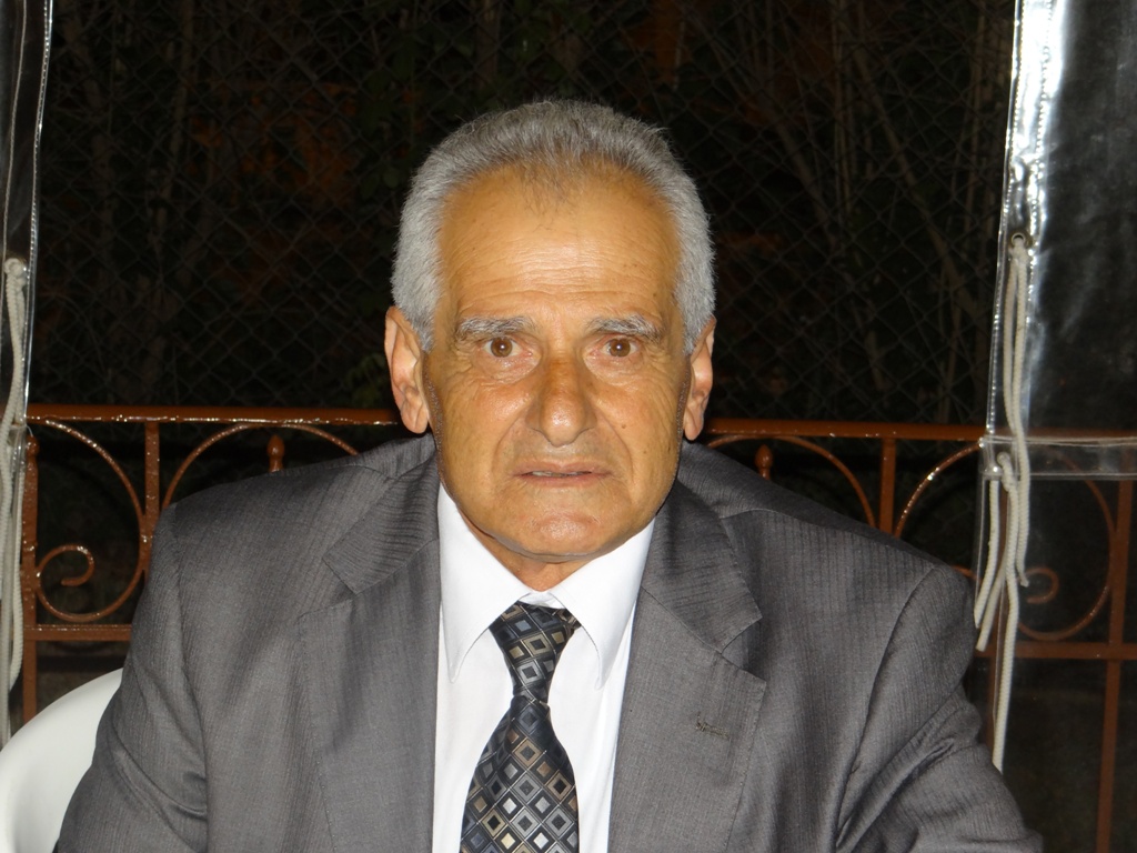 الأستاذ حسين نعيم خريس (أبو نغم)