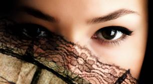 غــزلي ظلَّ مُثـقلاً بـالدَّيـْنِ - شعر