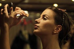 اللبنانيات يخسرنّ العناية بجمالهن ومظهرهن توفيراً واقتصاداً