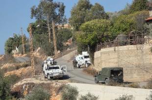 مجزرة في عين الحلوة.. والـ«يونيفل» تداهم منازل الجنوبيين