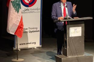 محاضرة فكرية للدكتور كامل مهنا في مسرح المدينة حول الكرامة بوصفها فعلاً جماعياً