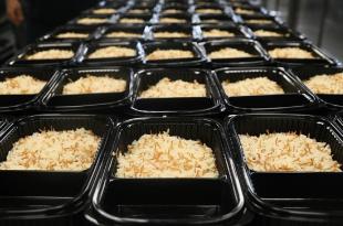 مبادرات طبخ للنازحين.. بسعر الكلفة